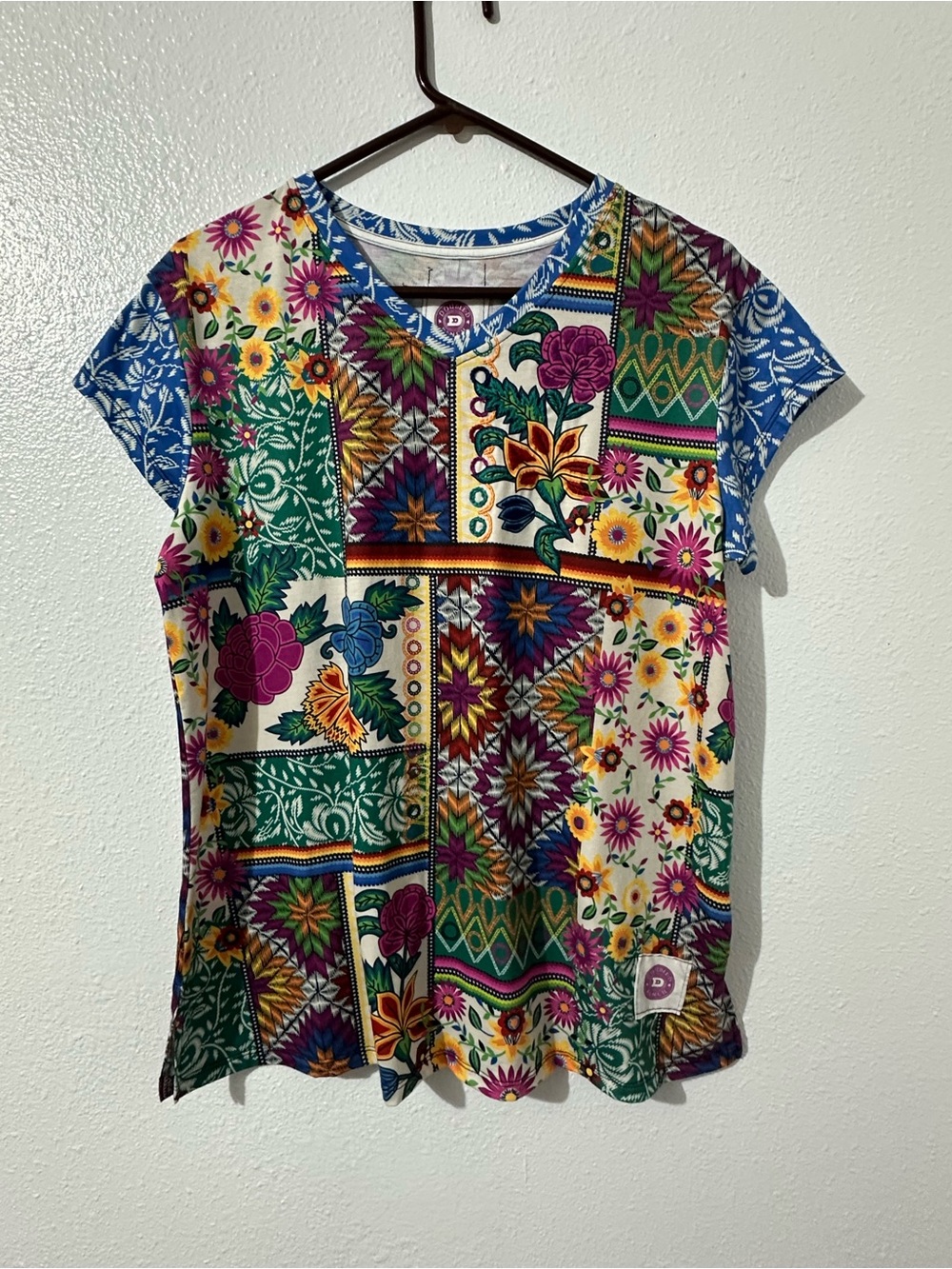 Double D Ranch Folk Mash Top Tee Womens Size Lg Native Western Style